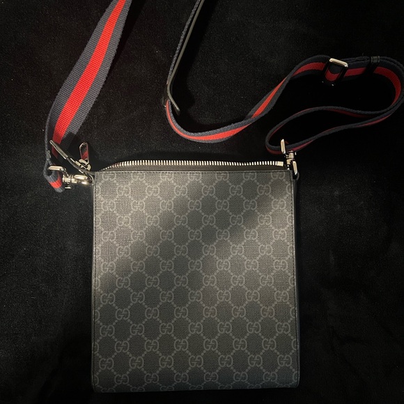 Gucci side bag - Picture 3 of 9